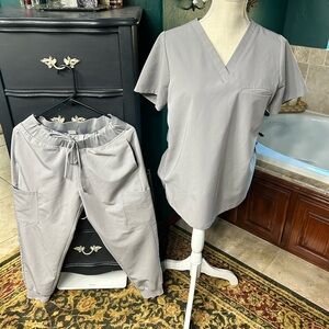 Gray mandala Women's Scrub Set M